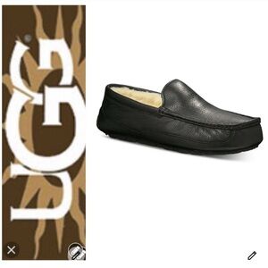 UGG Men's Indy Loafers- EUC